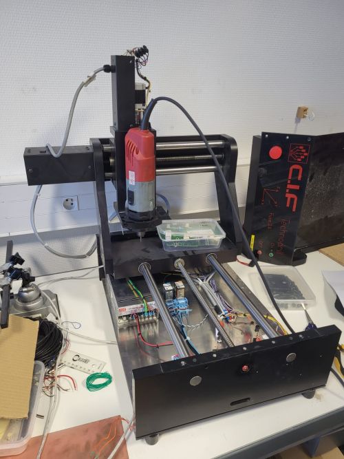 CNC ouverte dans sont état d'origine